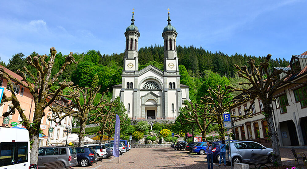 Marktplatz Todtnau mit Kirche